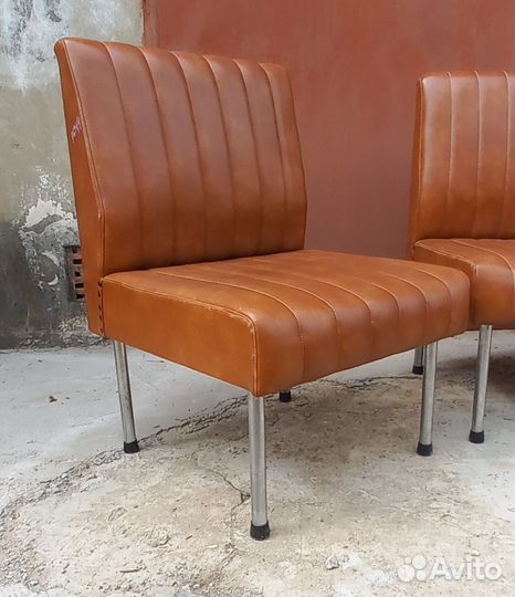 Комплект винтажной мягкой мебели