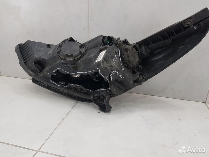 Фара правая Hyundai Solaris