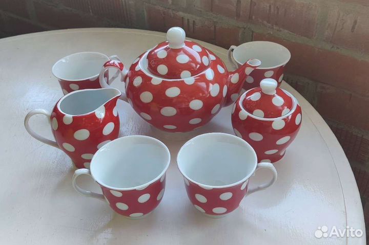 Чайный сервиз в Горошек