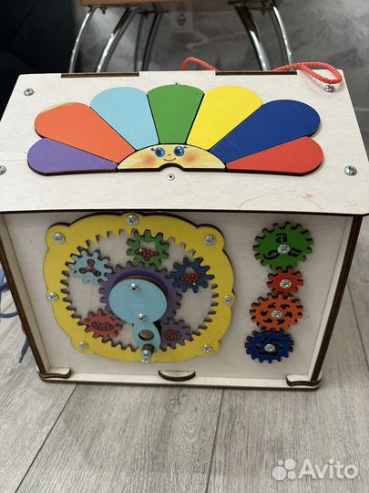 Бизиборд домик