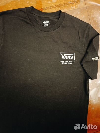 Футболка Vans