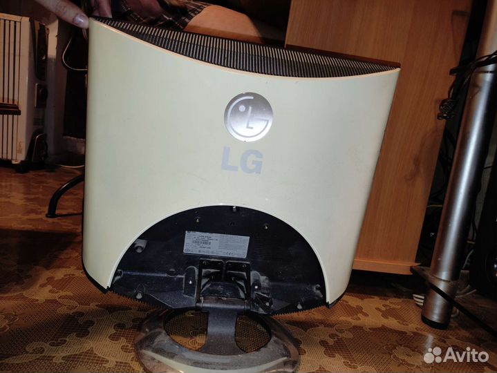 Монитор LG L19MP 19 дюймов