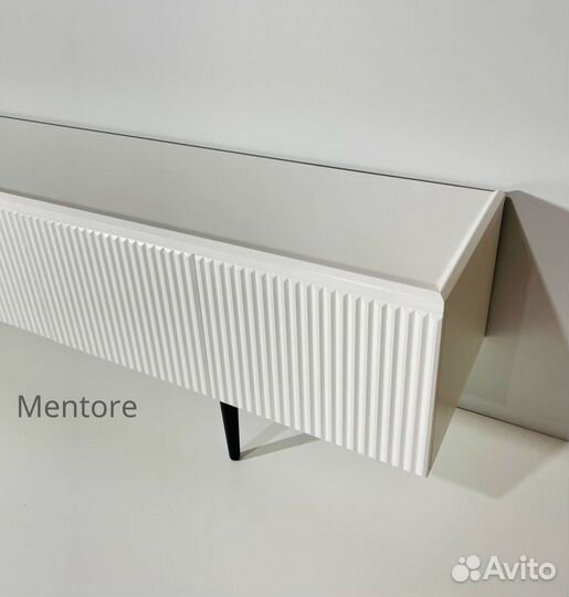 Тумба тв Bravo от производителя (на опорах)