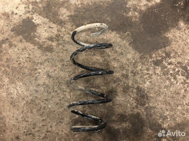 Volkswagen polo пружина передняя