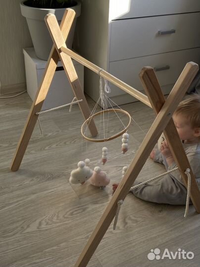 Стойка-тренажер Монтессори