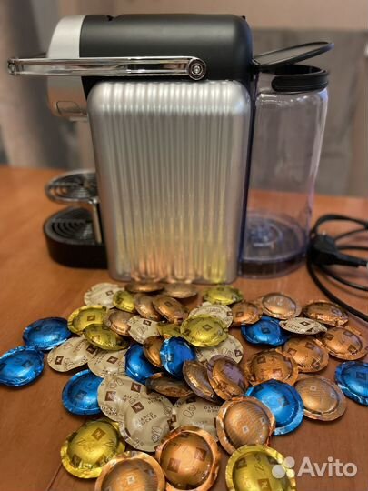 Кофемашина капсульная Nespresso Zenius