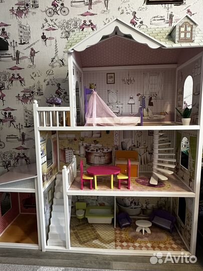Кукольный деревянный домик