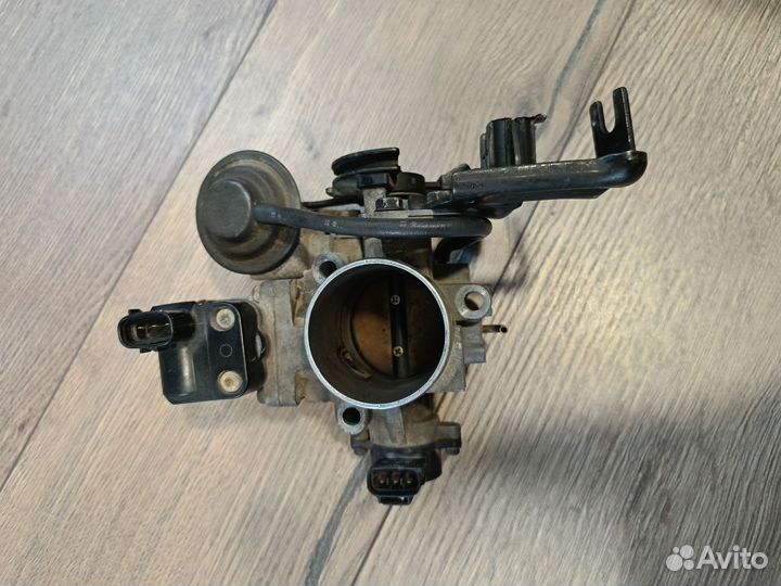 Дроссельная заслонка в сборе Toyota 5s-fe