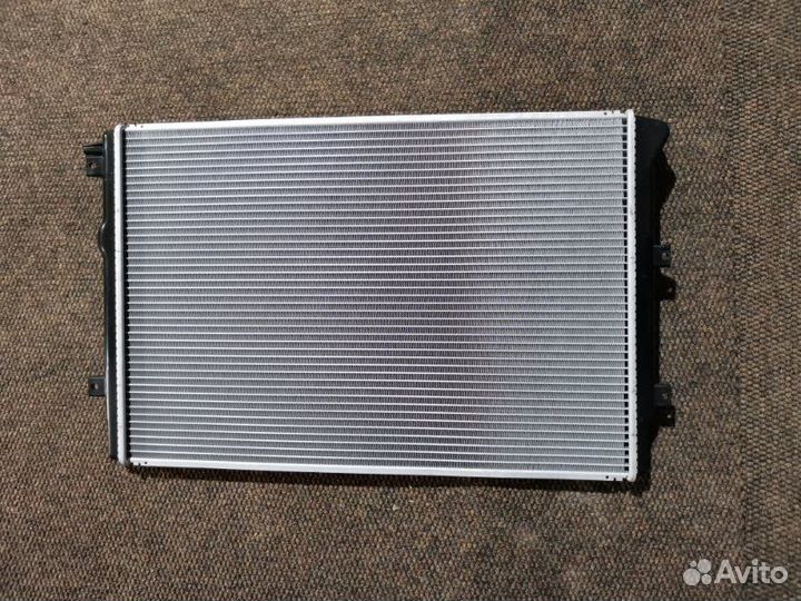 Радиатор охлаждения Volkswagen Tiguan С 2007