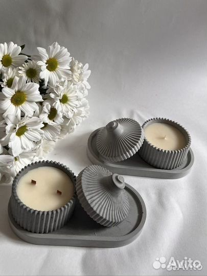 Свечи в гипсовом подсвечнике