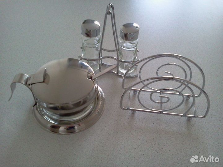 Сахарница.Салфетница.Перечница/Солонка.Набор банок