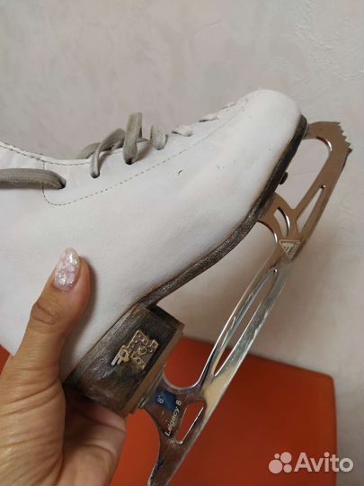 Коньки Risport electra light c лезвием legacy8