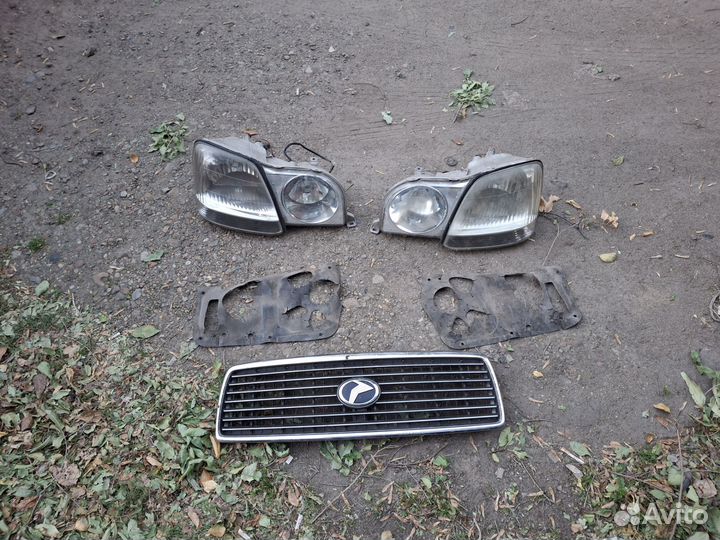 Фары на Toyota Progres