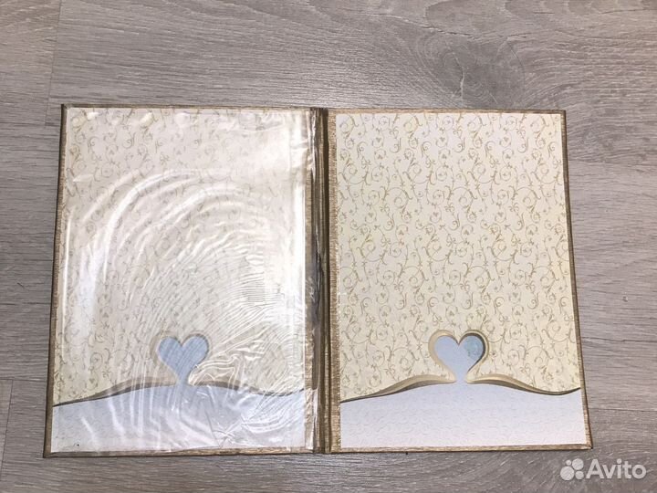 Золотая папка для свидетельства о браке