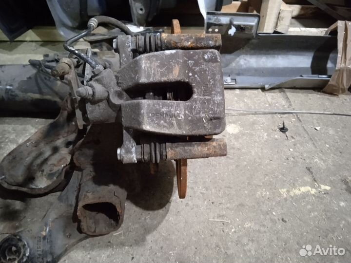 Задний суппорт Рено Меган 3 Renault Megane 3