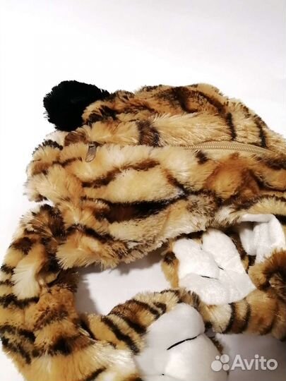 Тигр шапка с лапками