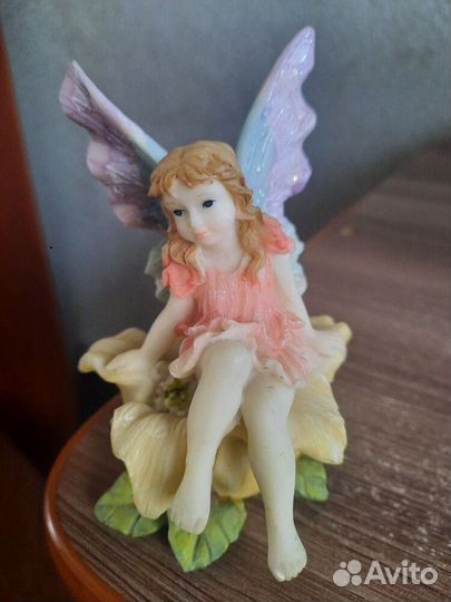 Статуэтка фея