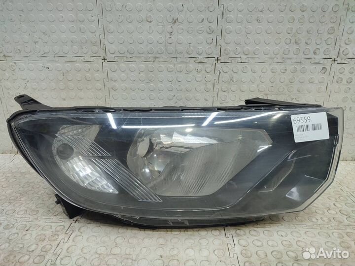 Фара правая Лада Гранта 2018