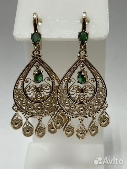 Золотые серьги