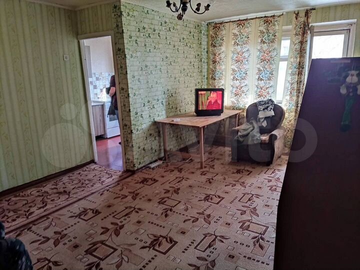 2-к. квартира, 42 м², 3/5 эт.