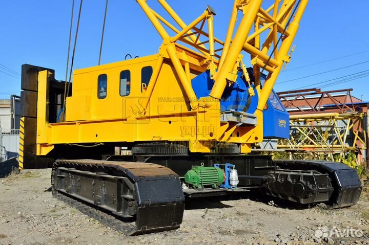 Гусеничный кран скг-631