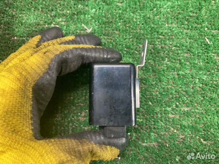 Реле стеклоочистителя Hyundai Accent 2 седан G4EB