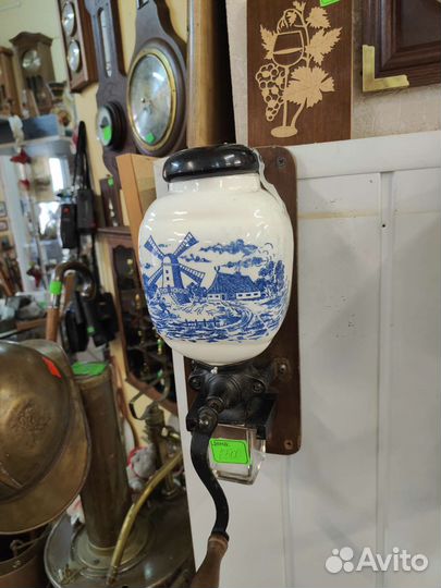 Кофемолка настенная Голландия