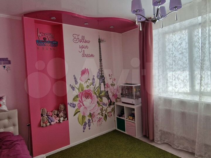 Коттедж 260 м² на участке 6 сот.