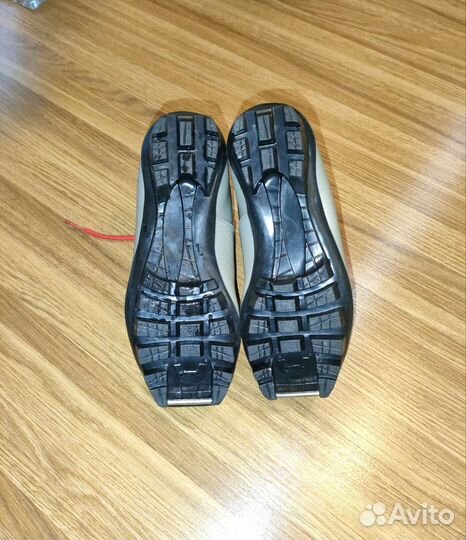 Лыжные ботинки детские 33 размер