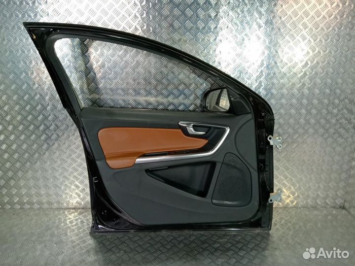 Дверь передняя для Volvo V60 1