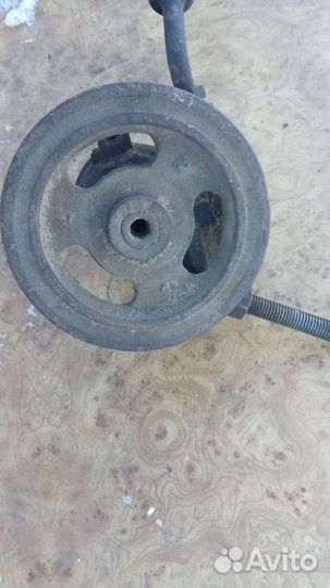 Насос гур клапанная крышка