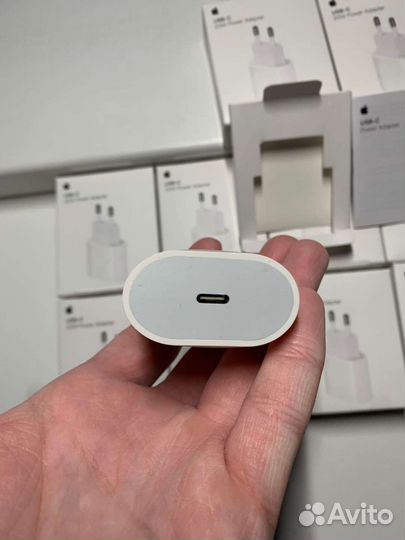 Блок питания Apple USB-C 20W