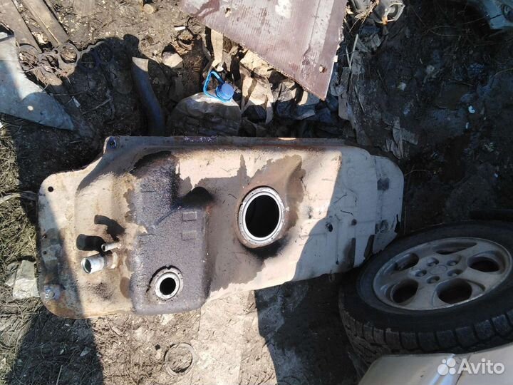 Топливный бак для саньенг