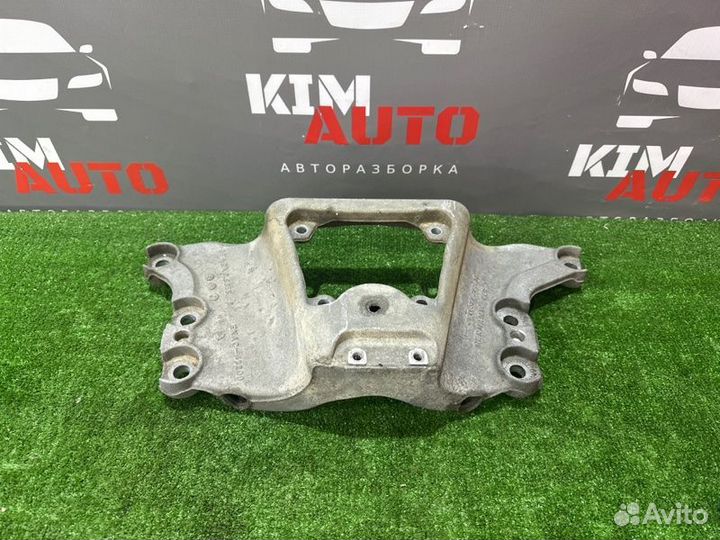 Кронштейн подушки акпп(траверса) Audi A6 C6