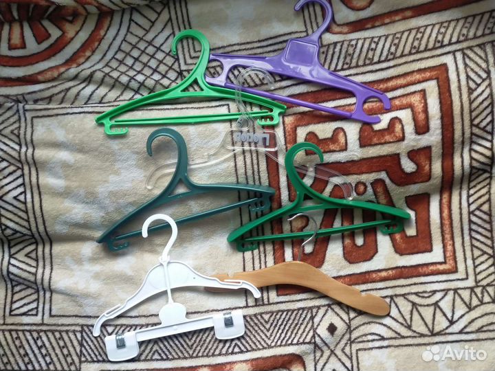 Вешалки детские