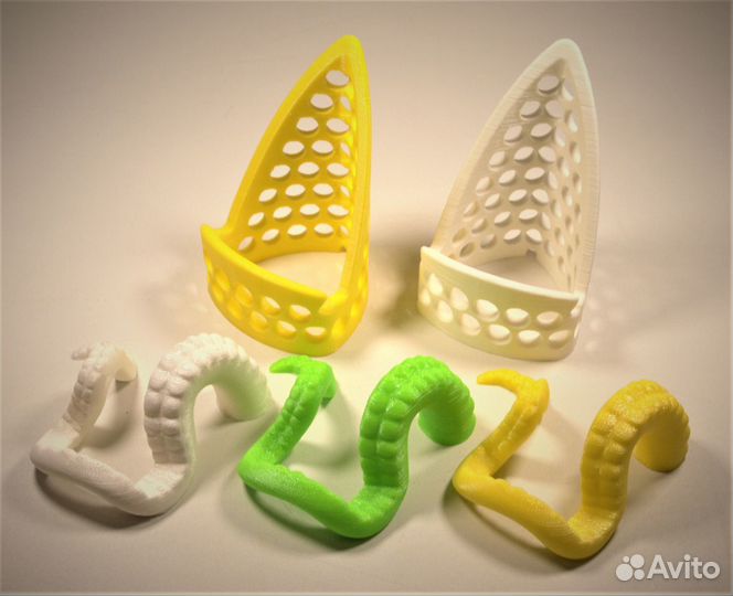 Подставка для телефонов, очень нужная,удобная вещь