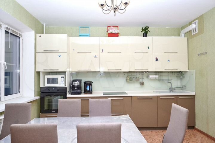 4-к. квартира, 98,4 м², 1/17 эт.