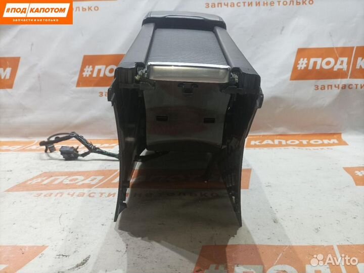 Центральный подлокотник Volvo S60 2 2012