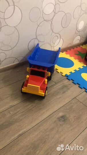Машинки каталка для детей 2 шт