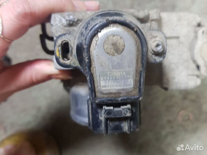 Датчик дроссельной заслонки Тойота 89452-22090