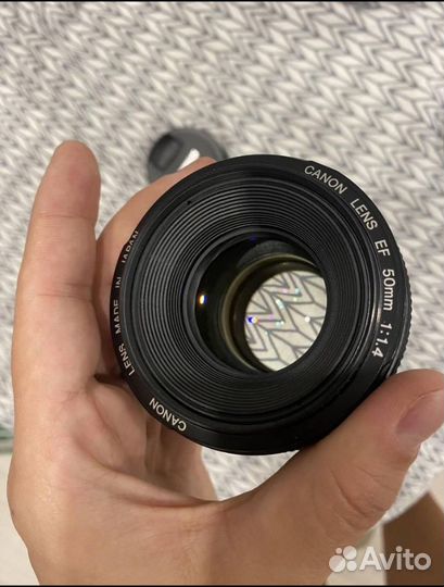 Зеркальный фотоаппарат Canon Eos 600d