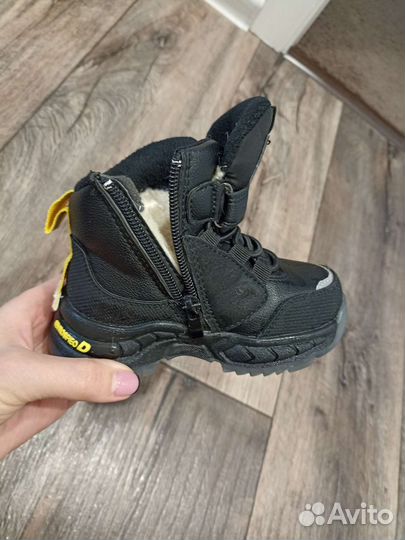 Ботинки зимние для мальчиков 25