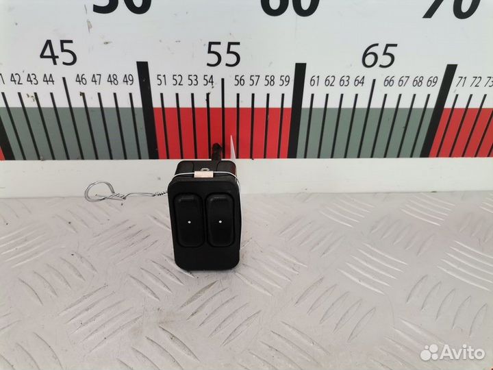 Блок управления стеклоподъемниками Opel Astra