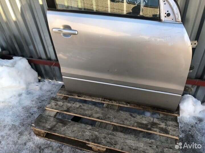 Дверь передняя правая Suzuki Grand Vitara 2008