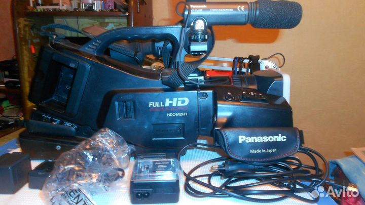 Профессиональная видеокамера Panasonik