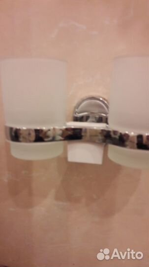 Стакан от набора в ванную