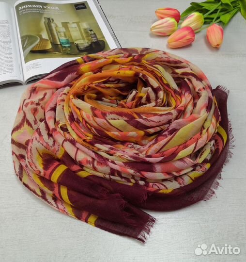 Ч13 Палантины и платки сток и и в отличном состоян