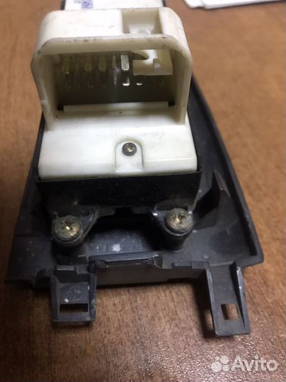 Toyota кнопки стеклоподъемники