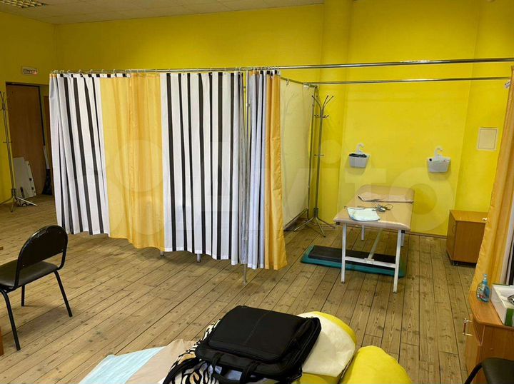 4-к. квартира, 158 м², 1/5 эт.