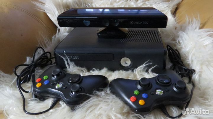 Консоль xbox 360 freeboot+2 геймпада+kinekt +57игр